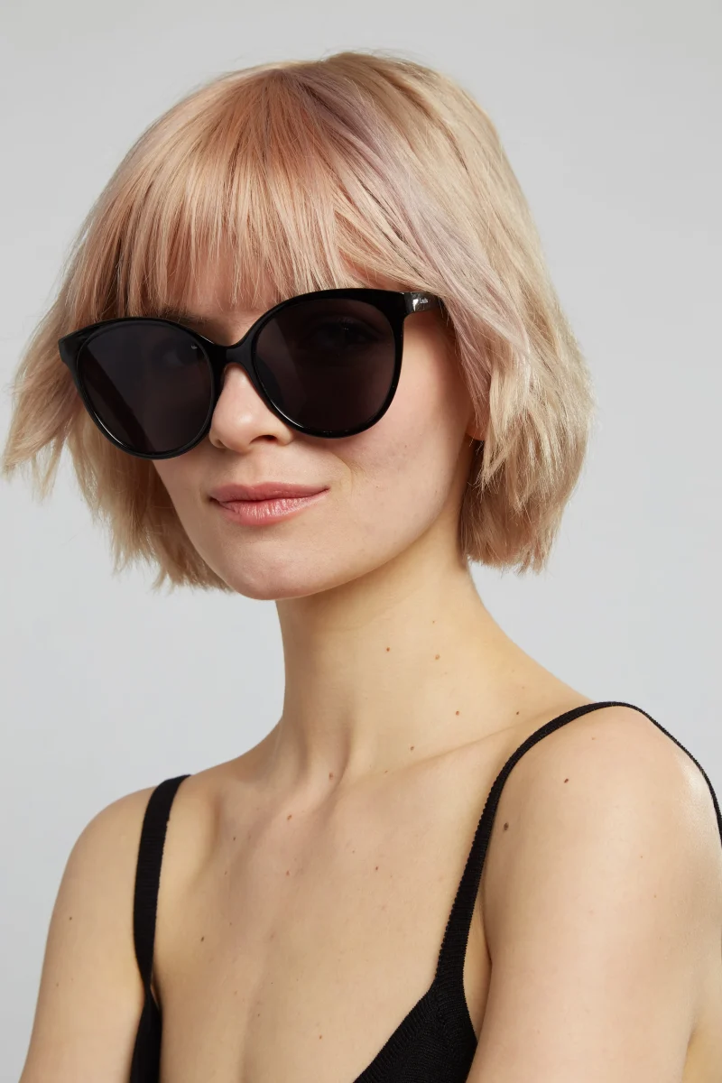 round cat eye sunglasses black scaled